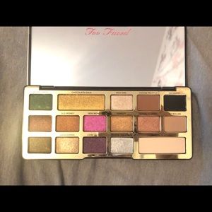 GENTLY USED TOO FACED CHOCOLATE GOLD EYE PALETTE